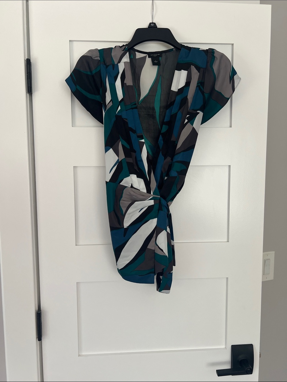 Ann Taylor Teal Black Gray White Abstract Print Wrap Blouse